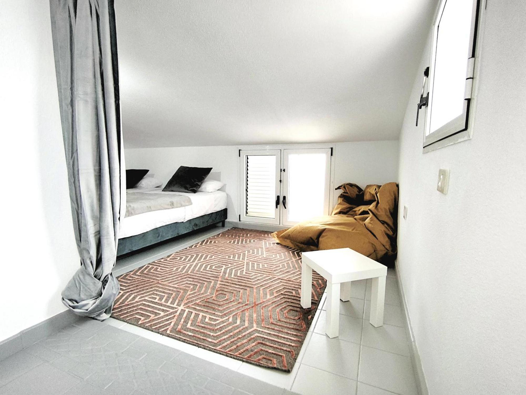 Pamro - Jaccuzi - Fitness Area - Free Wifi - Pool - Modern & Comfortable - Sunnygolf *