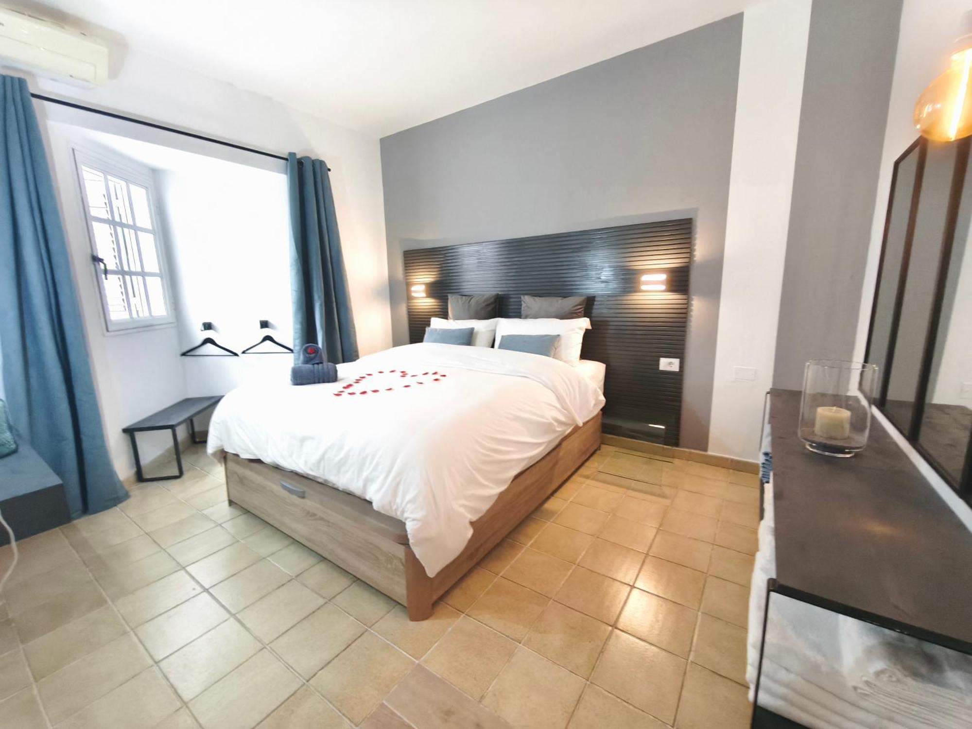 Hébergement de vacances Pamro - Jaccuzi - Fitness Area - Free Wifi - Pool - Modern & Comfortable - Sunnygolf *