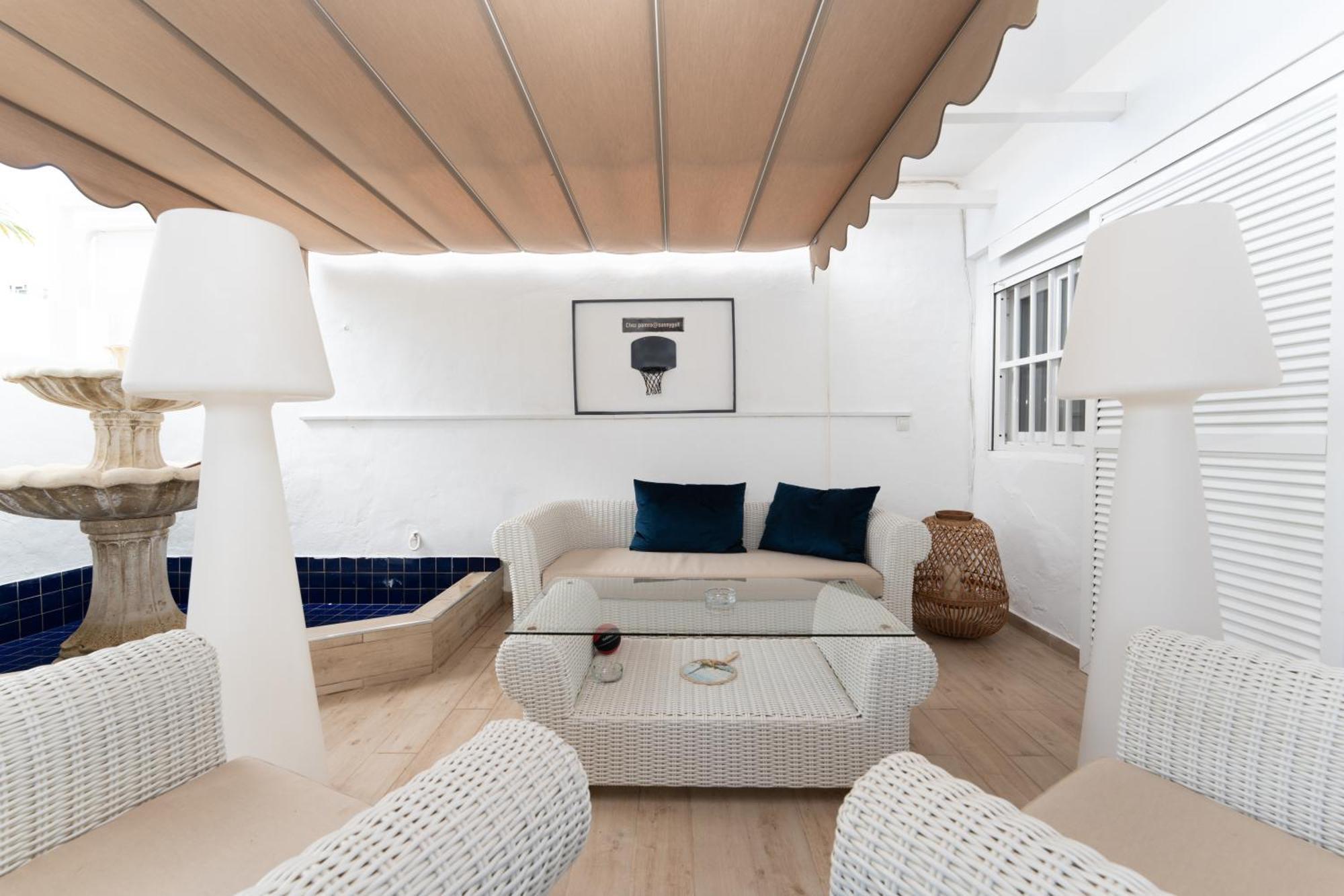 Pamro - Jaccuzi - Fitness Area - Free Wifi - Pool - Modern & Comfortable - Sunnygolf *