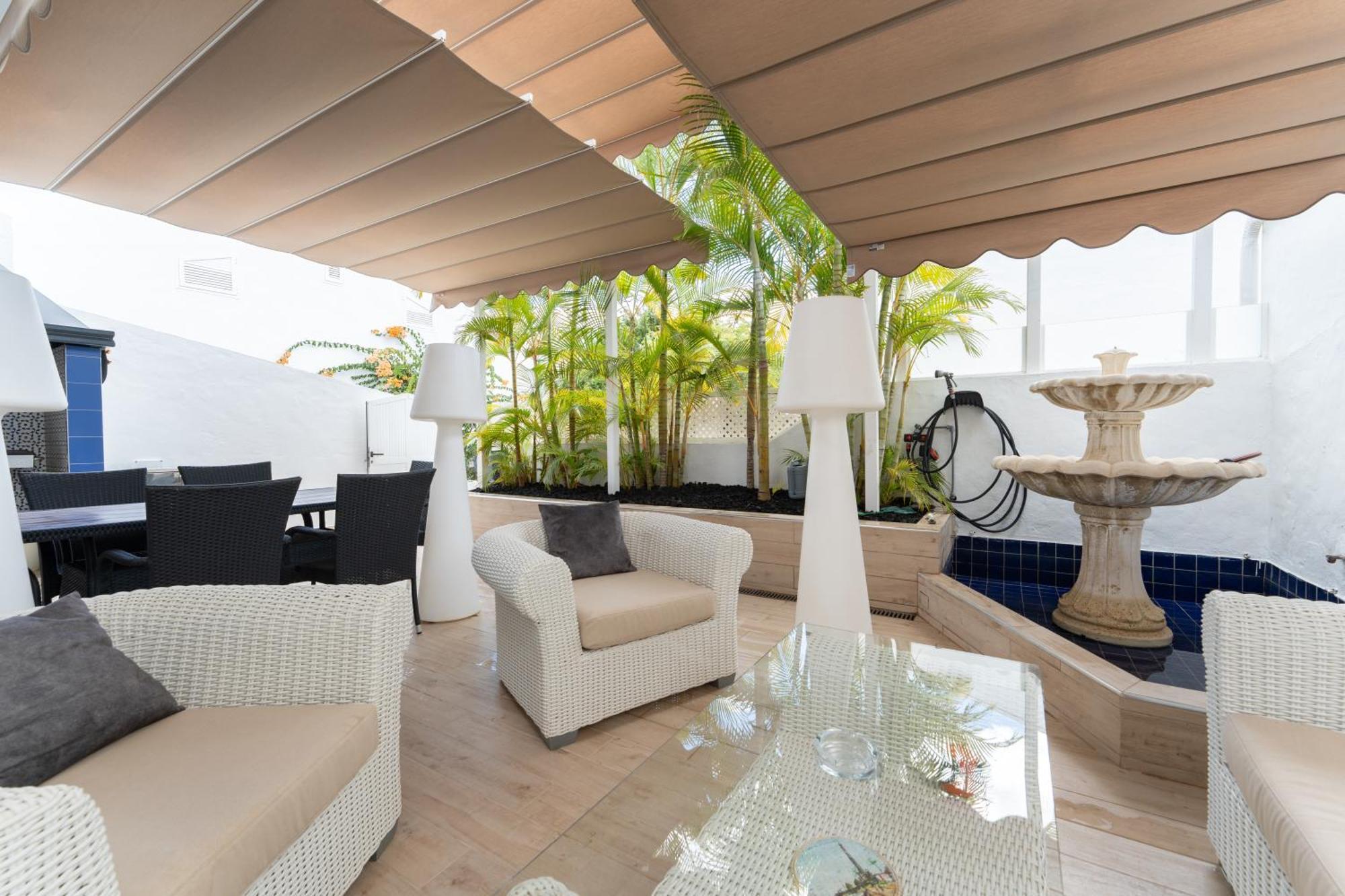 Hébergement de vacances Pamro - Jaccuzi - Fitness Area - Free Wifi - Pool - Modern & Comfortable - Sunnygolf *