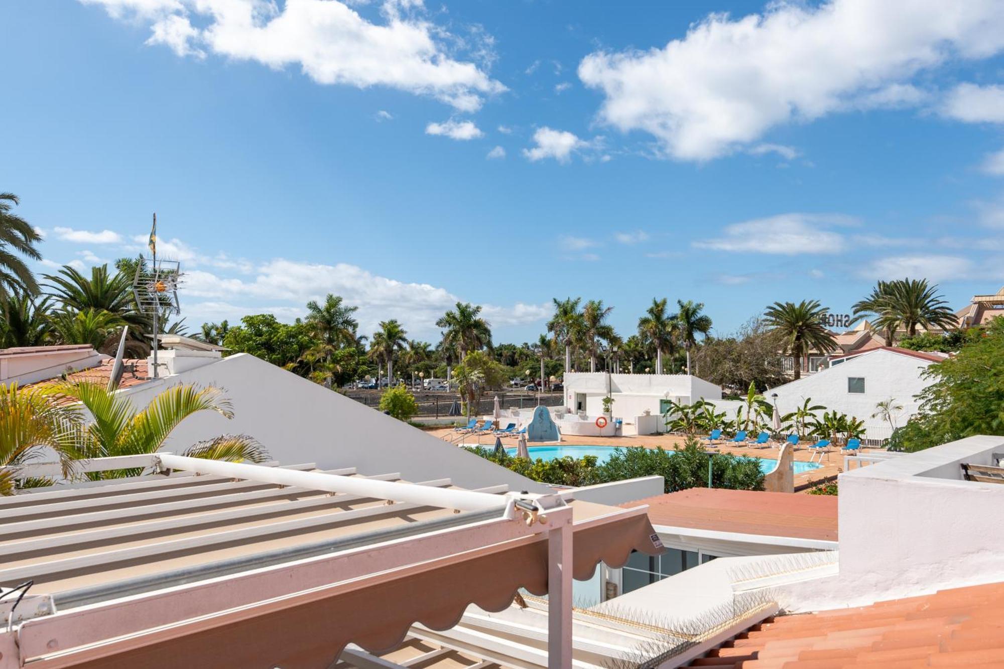 Pamro - Jaccuzi - Fitness Area - Free Wifi - Pool - Modern & Comfortable - Sunnygolf Hébergement de vacances *