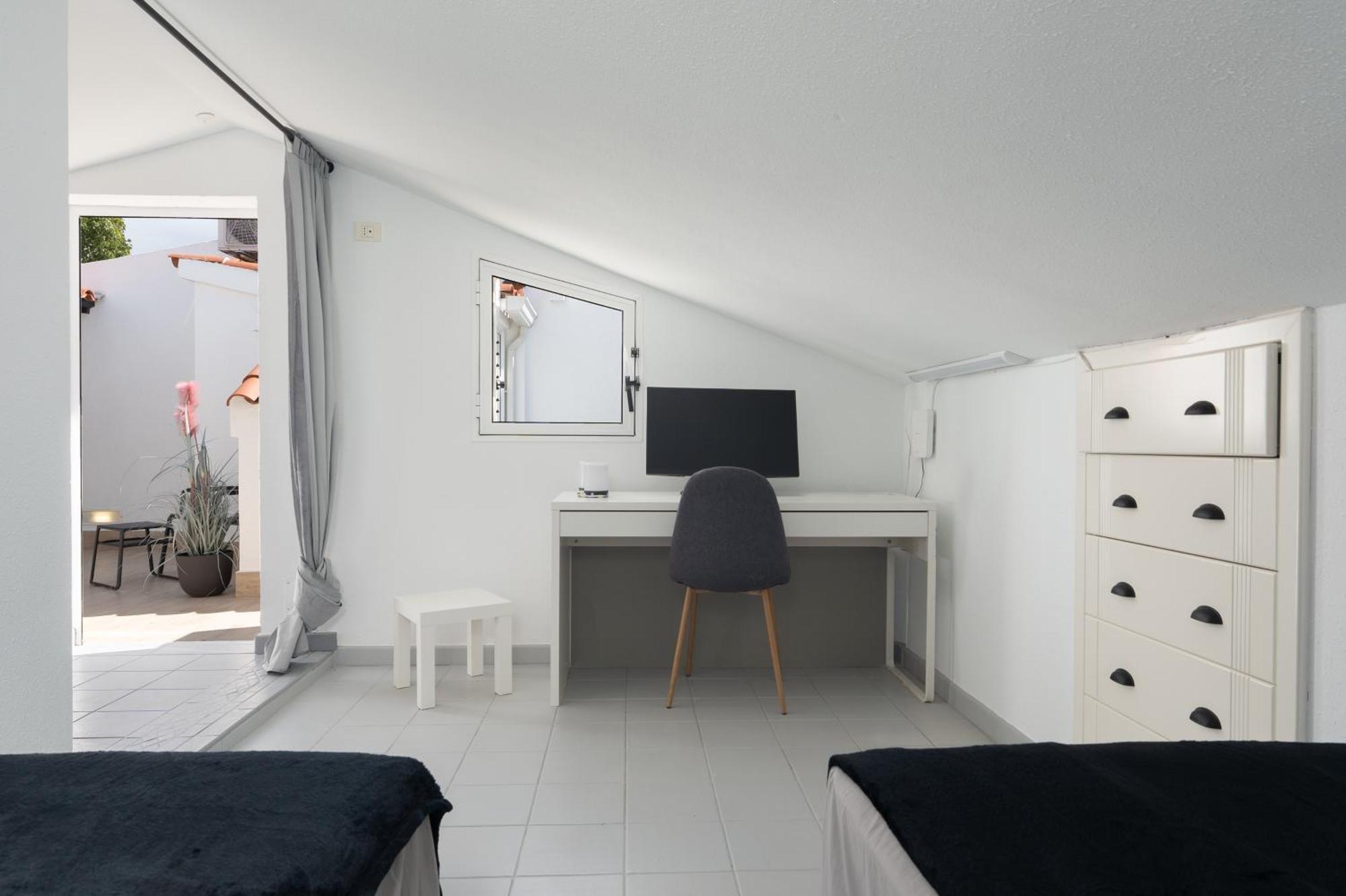 Pamro - Jaccuzi - Fitness Area - Free Wifi - Pool - Modern & Comfortable - Sunnygolf *